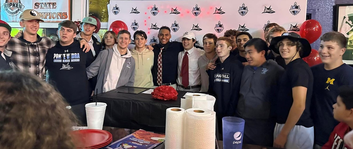 Kamal and Price’s Ponte Vedra teammates were on hand at Mr. Chubby’s Wings to celebrate with them.